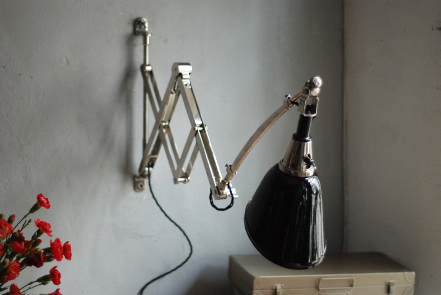 Midgard 116 size II scissor lamp — Fiat Lux Berlin